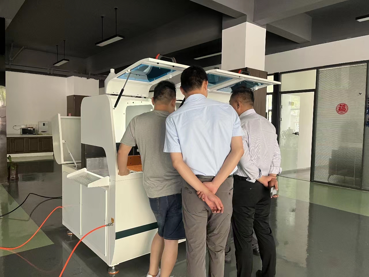 全自動切鋁機