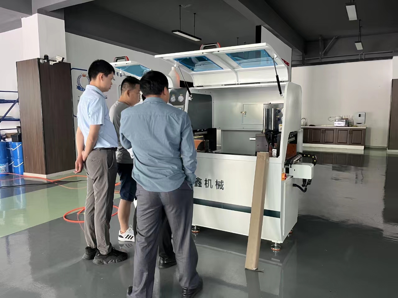 鋁材切割機